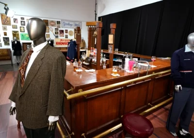 ‘Cheers’ bar sells for $675,000 at Dallas auction of items from classic TV shows